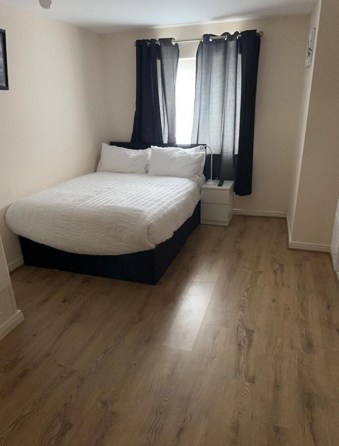 Spacious 2-Bed Apartment In Abbey Wood, Greenwich Eksteriør billede